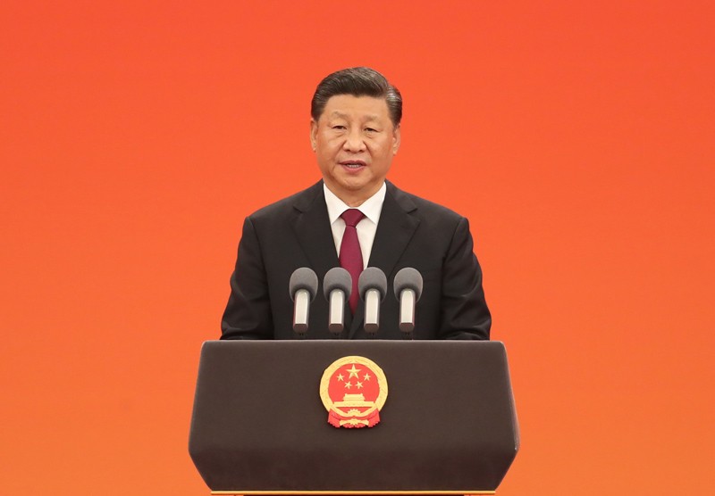 习近平向国家勋章和国家荣誉称号获得者颁授勋章奖章并发表重要讲话